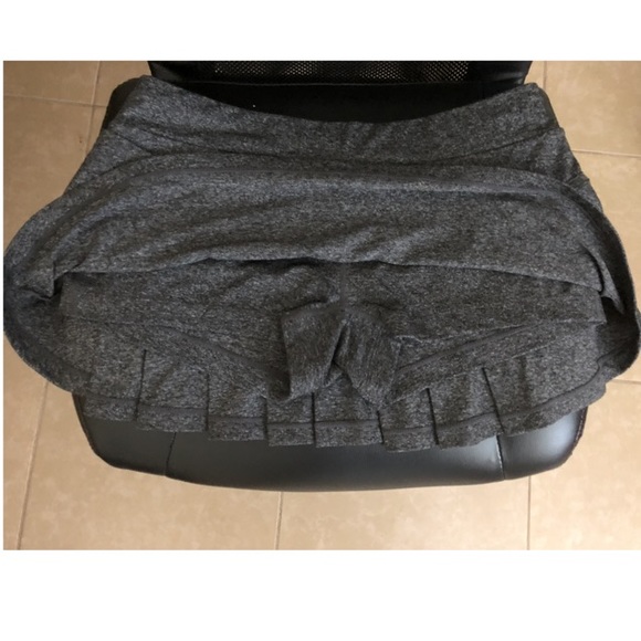 Grey LesMills skort - Picture 2 of 3